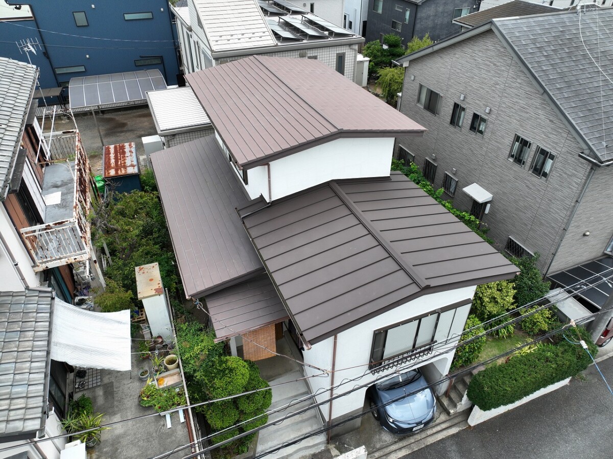 瓦棒葺き（トタン屋根・板金屋根）　屋根葺き替え工事　【平塚市】