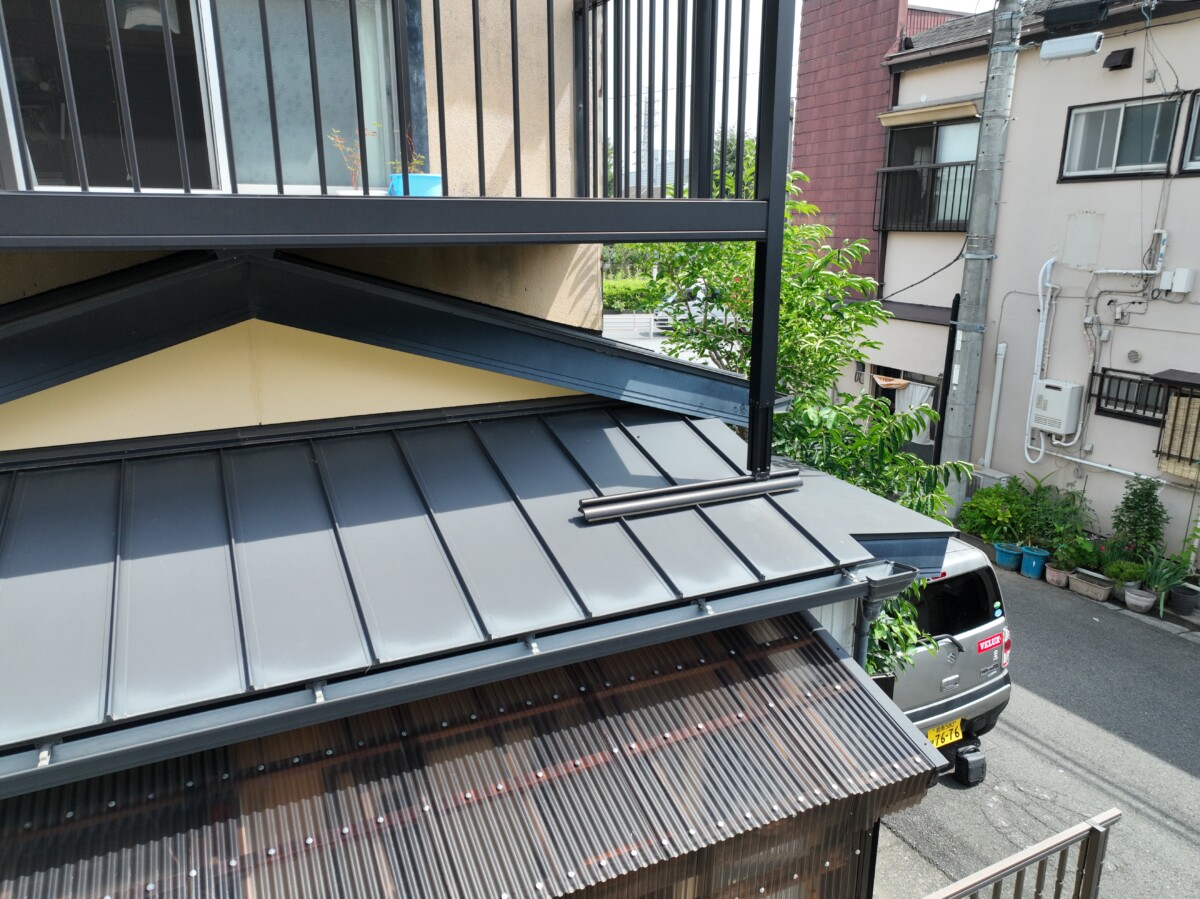 トタン屋根