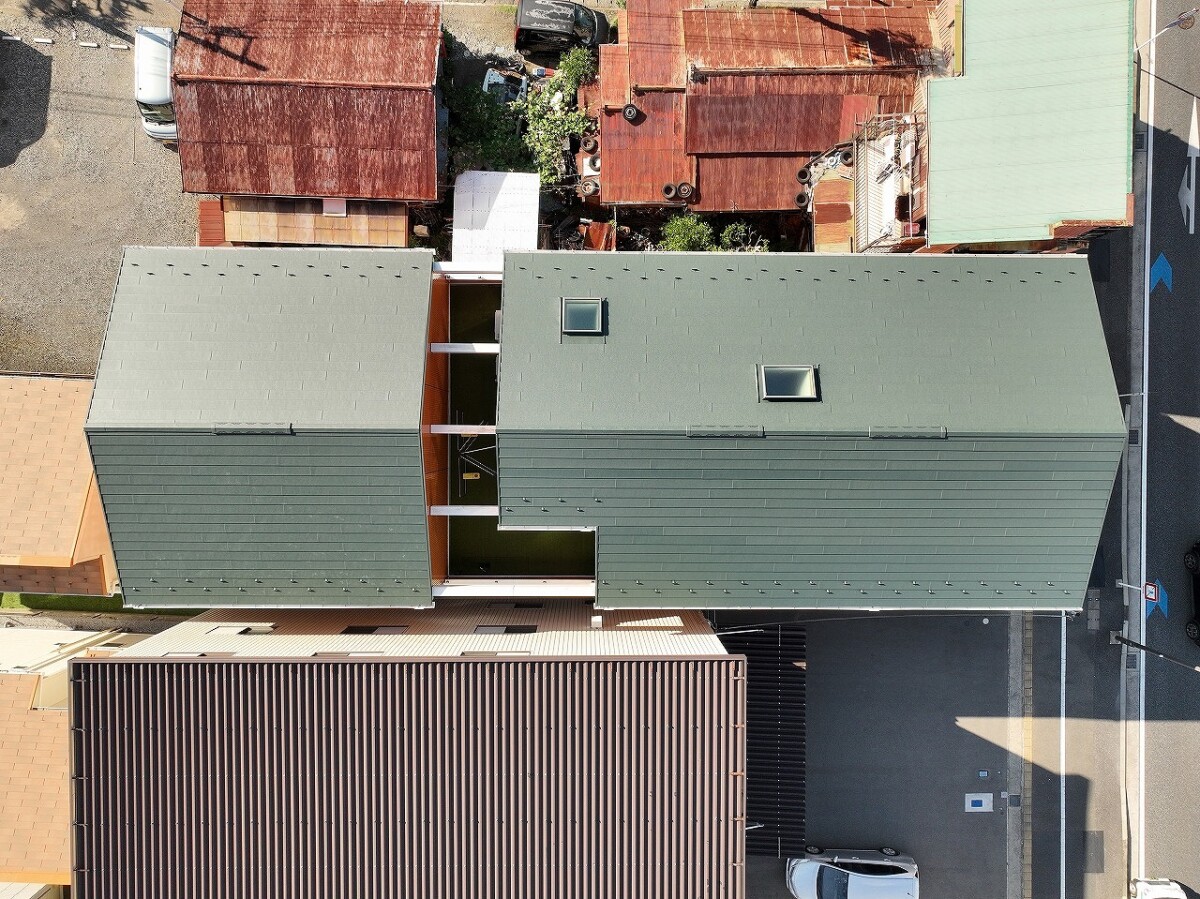 スーパーガルテクト・葺き替え　【平塚市】