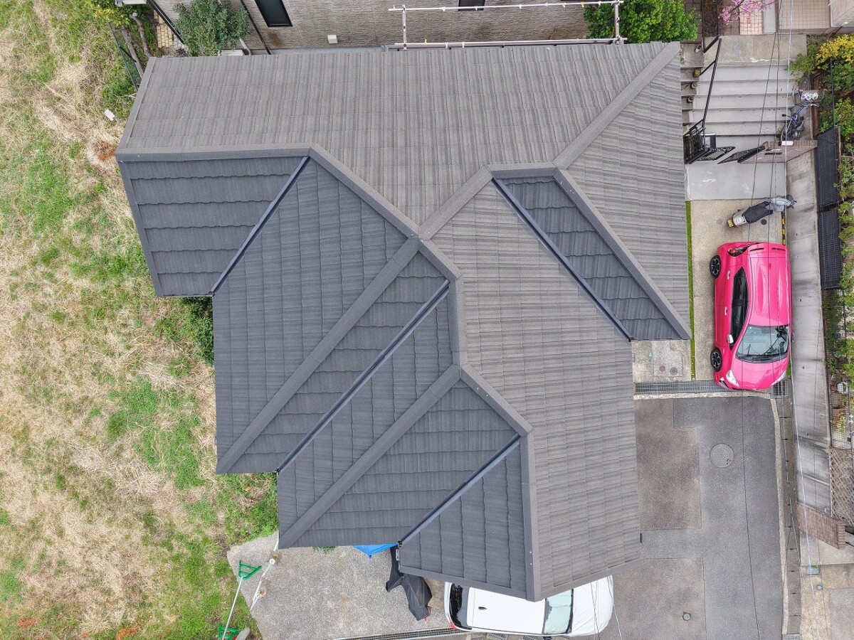 LIXIL Tルーフクラシック(石付きガルバリウム屋根材) 屋根葺き替え工事 【鎌倉市】